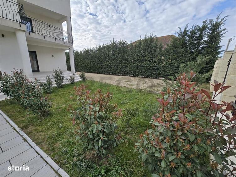Spațiu comercial, de 305 mp, în Rontău