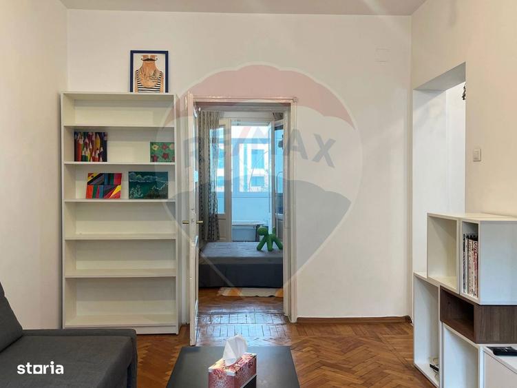 Apartament cu 2 camere semidecomandat în Tei