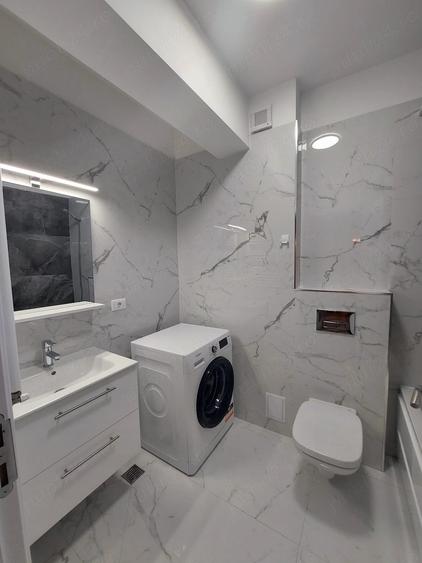 Apartament cu 2 camere decomandat în Titan