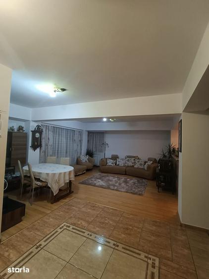 Casă cu 4 camere cu Teren 394 Mp în Km 4