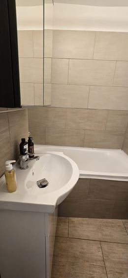 Apartament cu 2 camere decomandat în Arcul de Triumf
