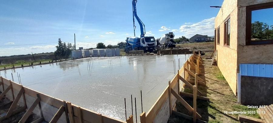 Casă cu 4 camere cu Teren 450 Mp în Central