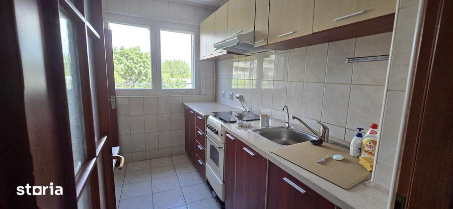 Apartament cu 2 camere decomandat în Titan