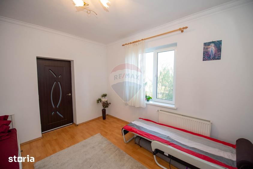 Apartament cu 2 camere nedecomandat în Grivița