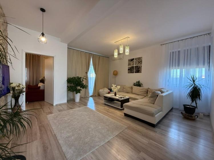 Duplex cu 5 camere, 257mp teren, 127 mp utili - Giroc - 1