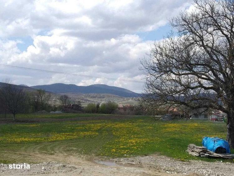 Teren de 2057 mp, în Central