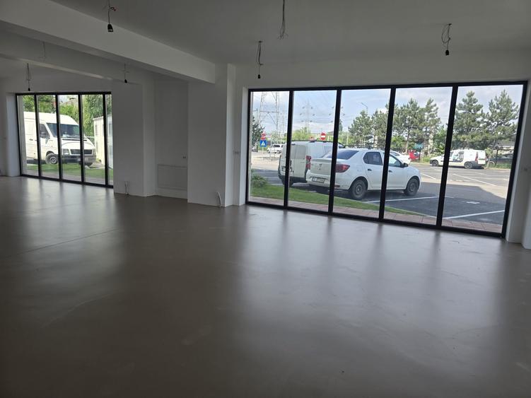 Spațiu comercial, de 100 mp, în Bucium