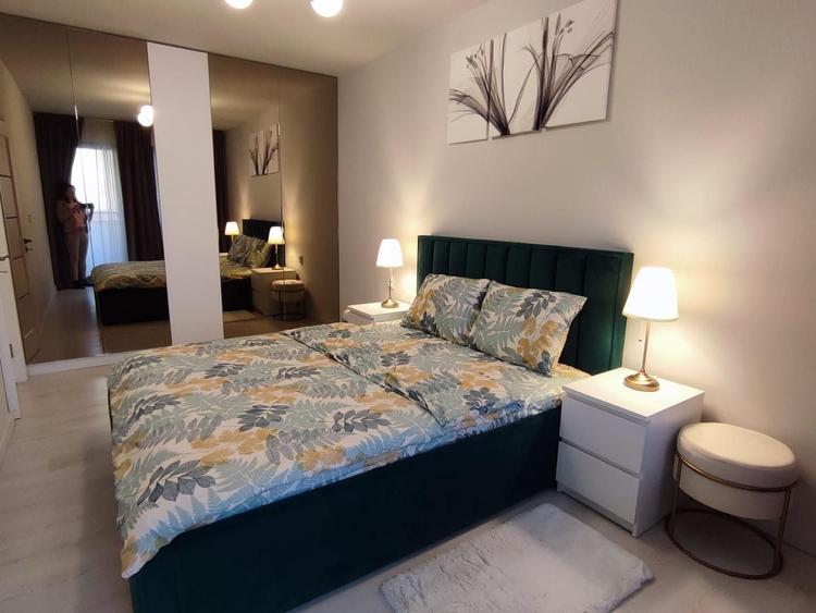 Apartament cu 2 camere semidecomandat în Florești