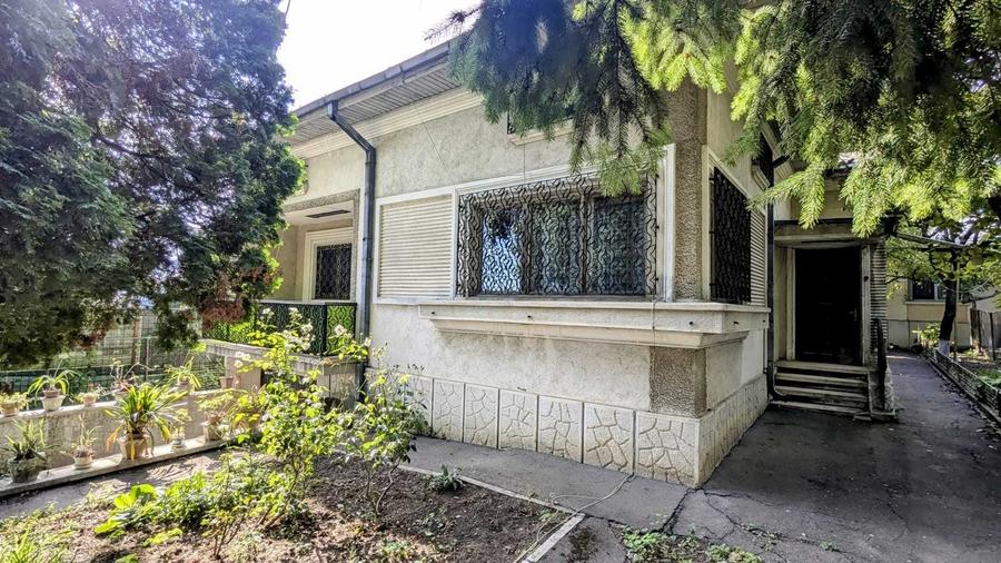 Casă cu 4 camere în Copou