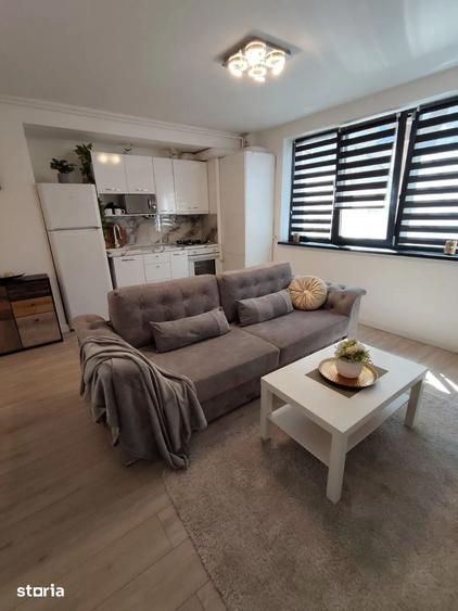 Apartament cu 2 camere decomandat în Titan