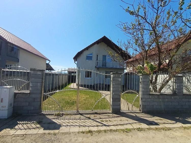 Casă cu Teren 250 Mp în Central