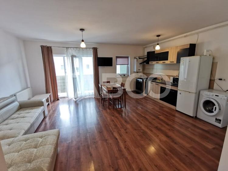 Apartament cu 2 camere semidecomandat, mobilat în Șelimbăr