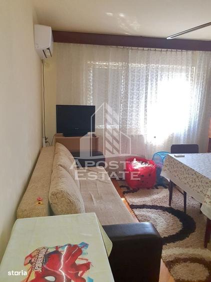 Apartament cu 2 camere nedecomandat în Girocului