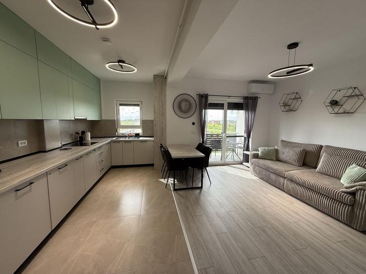 Apartament cu 2 camere decomandat în Central