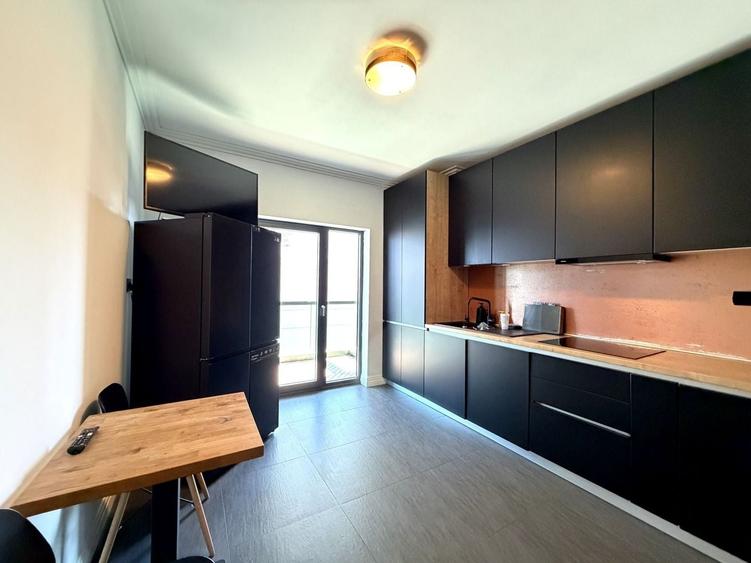 Apartament cu 4 camere decomandat, mobilat în Tei