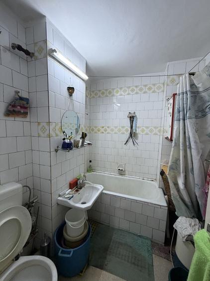 Apartament cu 3 camere decomandat în Rogerius