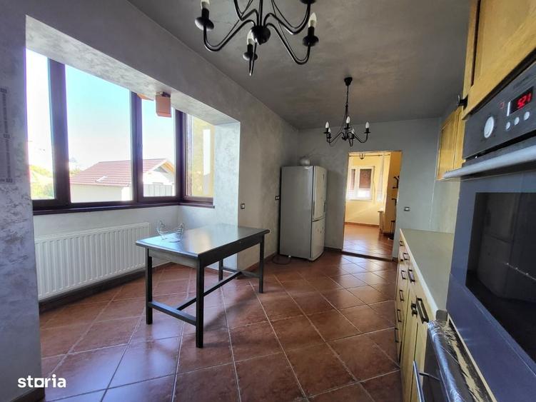 Casă cu 4 camere cu Teren 353 Mp în Central