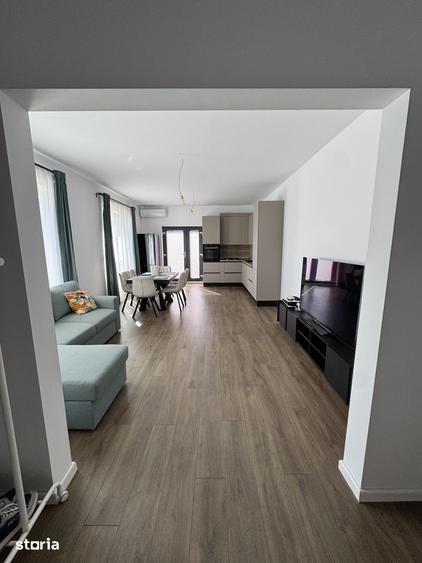 Casă cu 4 camere cu Teren 370 Mp în Tunari