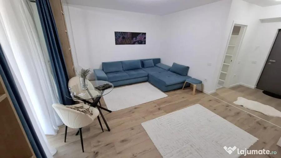 Garsonieră decomandată în Bucium