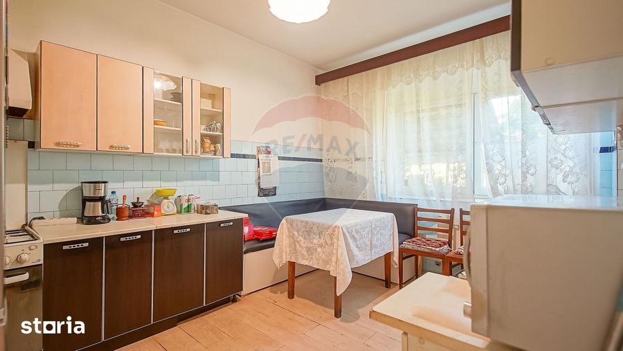 Casă cu 3 camere cu Teren 705 Mp în Central