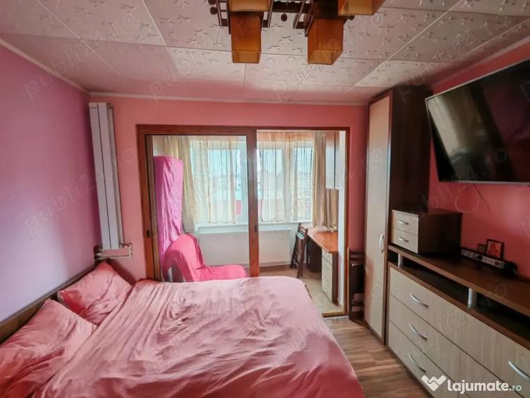 Apartament cu 3 camere decomandat în Tomis Mall