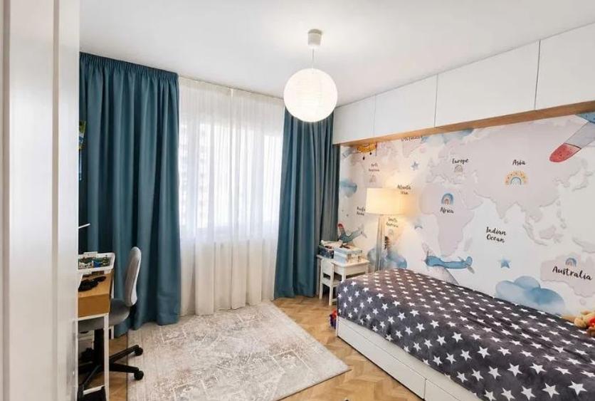 Apartament cu 3 camere decomandat, mobilat în Titan