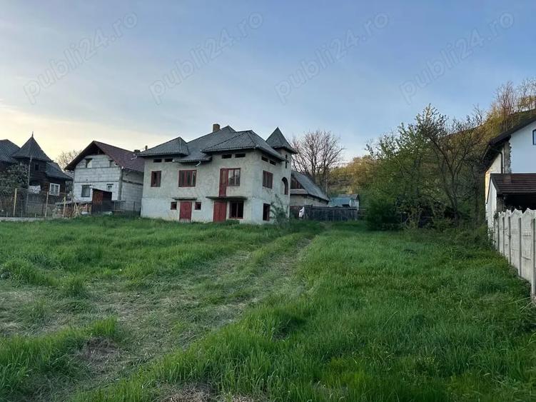 Casă cu 3 camere în Săliște