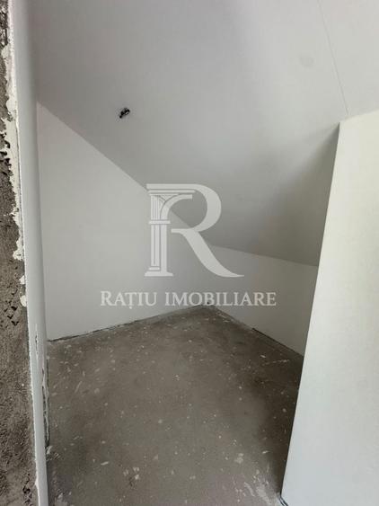 Casă individuală cu 6 camere cu Canalizare în Oncea