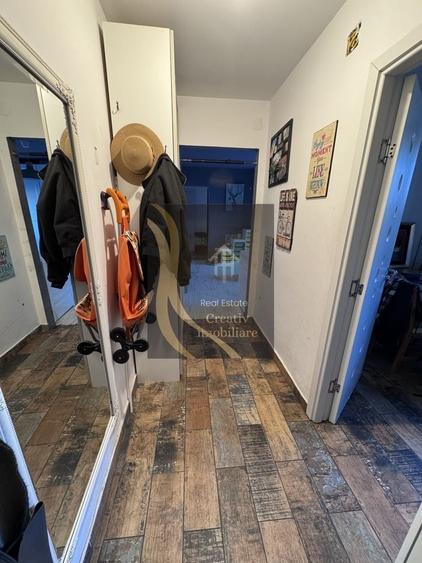 Apartament cu 3 camere semidecomandat în Ștefan cel Mare