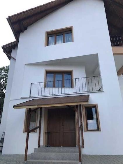 Casă cu 4 camere în Central