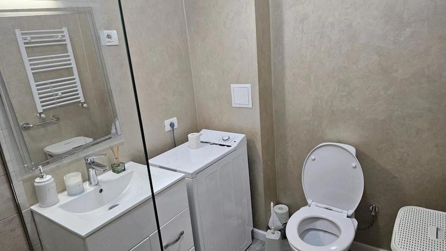 Apartament cu 2 camere semidecomandat în Far
