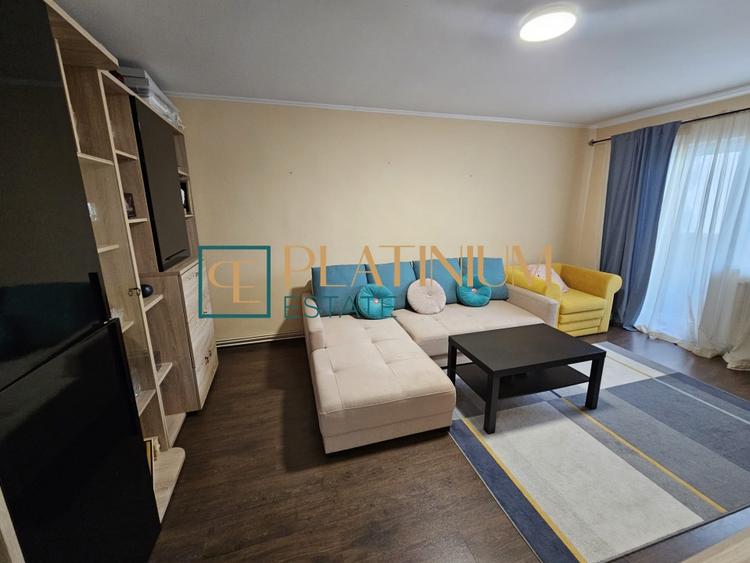 Apartament cu 3 camere decomandat, mobilat în Lipovei