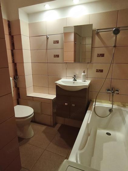 Apartament cu 2 camere semidecomandat în Complex Studențesc