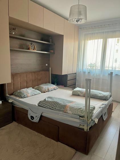 Apartament cu 3 camere decomandat în Tudor