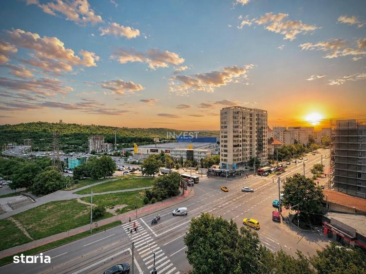 Apartament cu 4 camere decomandat în Nicolina