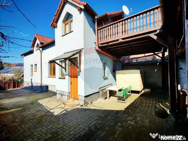 Casă cu 1 camere cu Teren 237 Mp în Central