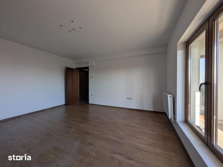 Apartament cu 4 camere decomandat în Zorilor