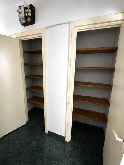Apartament cu 3 camere semidecomandat, mobilat în Podu Roș