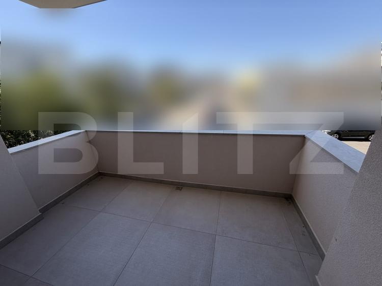 Apartament cu 2 camere semidecomandat, mobilat în Florești