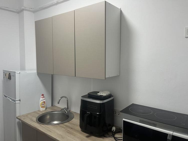 Garsonieră decomandată în Central