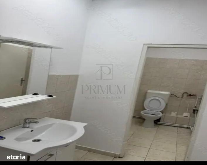 Spațiu comercial, de 200 mp, în P-ța Maria