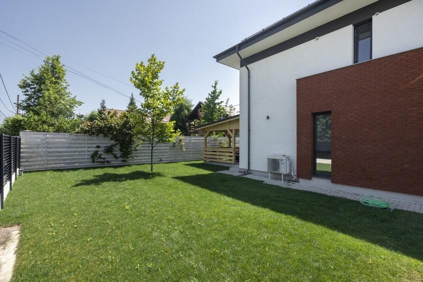 Duplex cu 5 camere cu Teren 300 Mp în Mogoșoaia