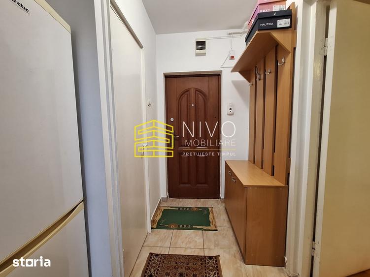 Apartament cu 2 camere semidecomandat în Aleea Carpați