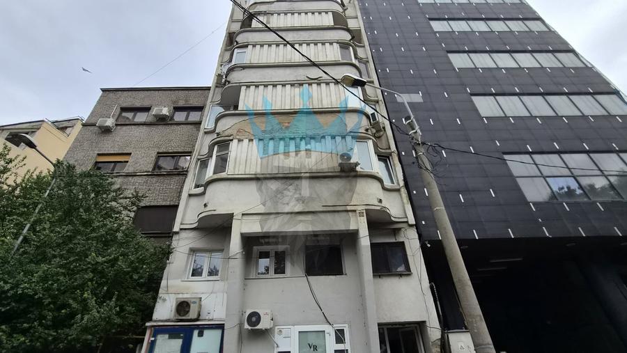 Garsonieră decomandată, mobilată în Universitate