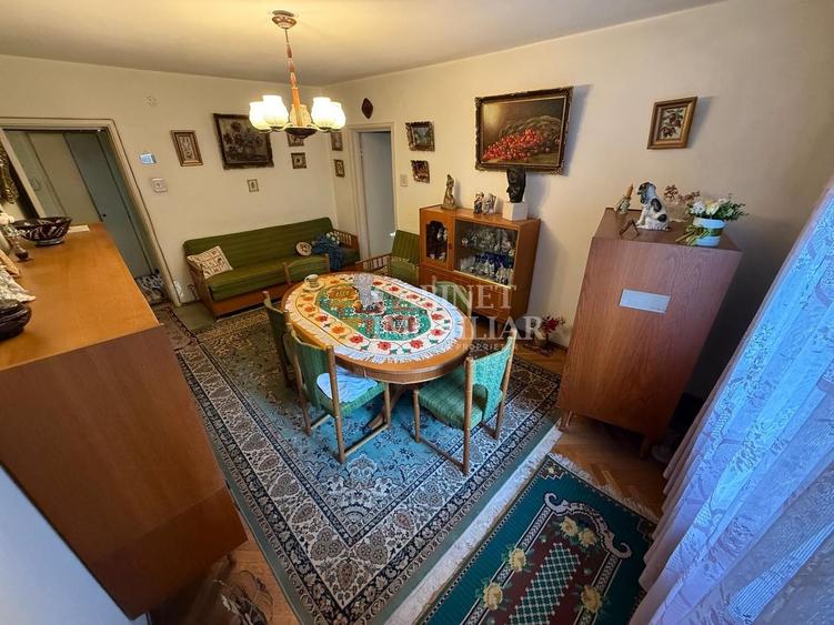 Apartament cu 4 camere, mobilat în Podu Roș