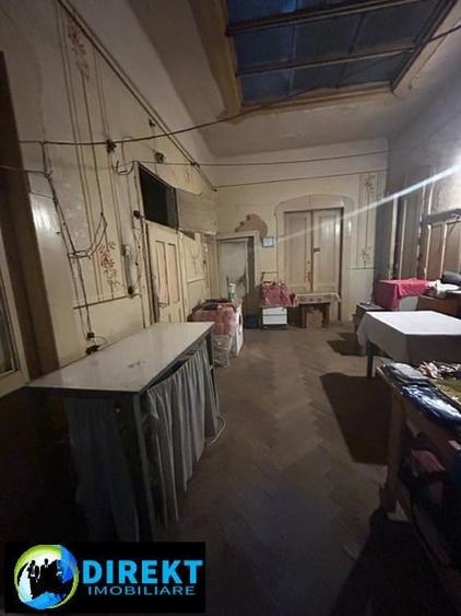 Apartament cu 6 camere în Central