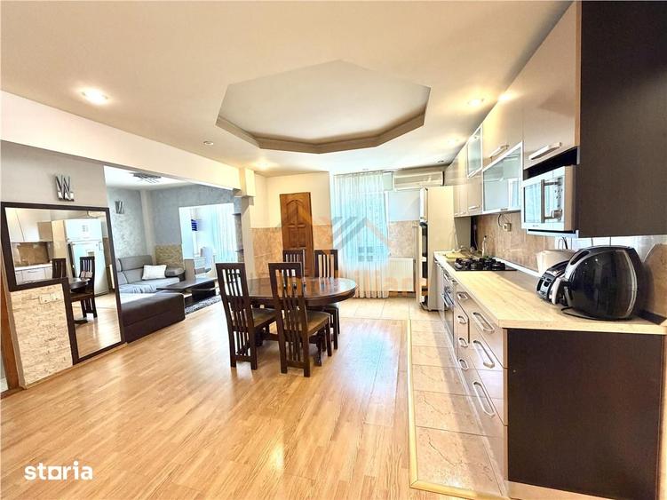 Apartament cu 3 camere în Decebal