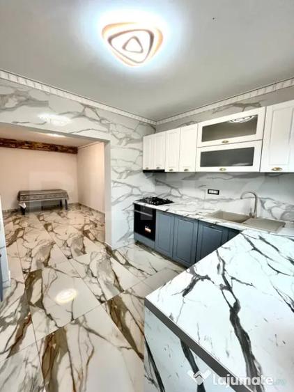 Casă cu 7 camere cu Teren 600 Mp în Central