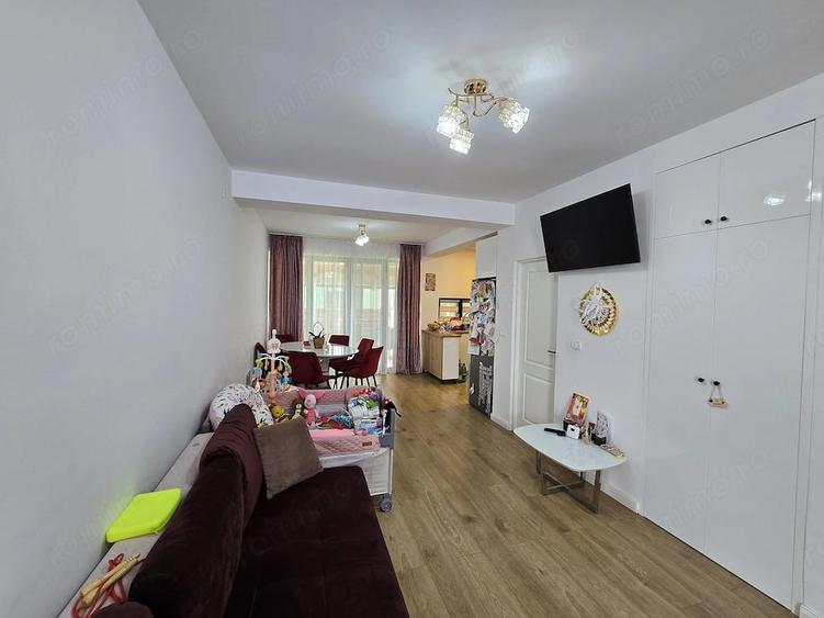Apartament cu 3 camere decomandat în Dumbrăvița