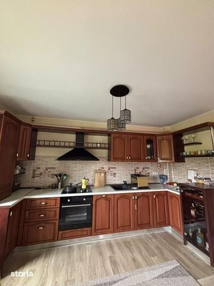 Apartament cu 3 camere decomandat în Cug